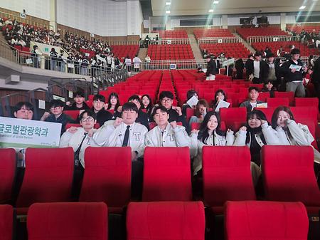 2025새내기들의 입학식과 동기유발학기